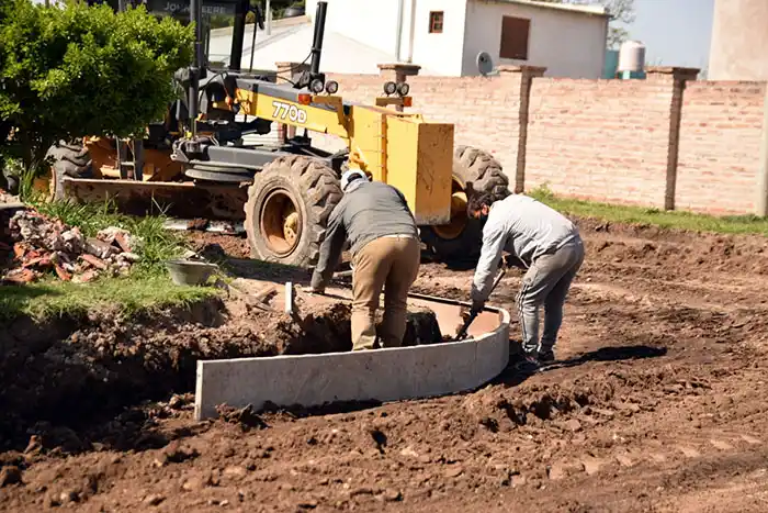Construcción de veredas y de cordón cuneta en Lobería
