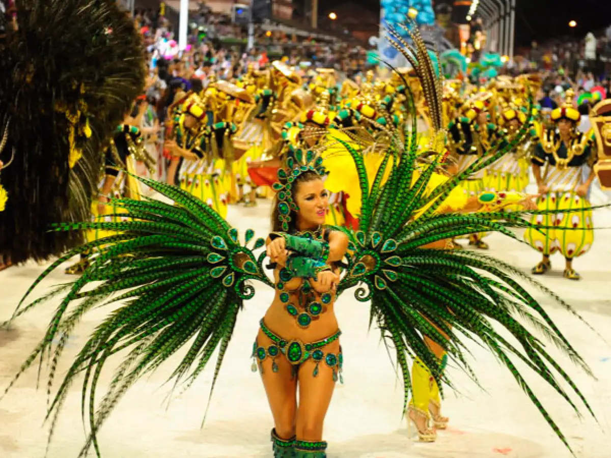 Gualeguaychú arranca sus 10 noches de puro carnaval
