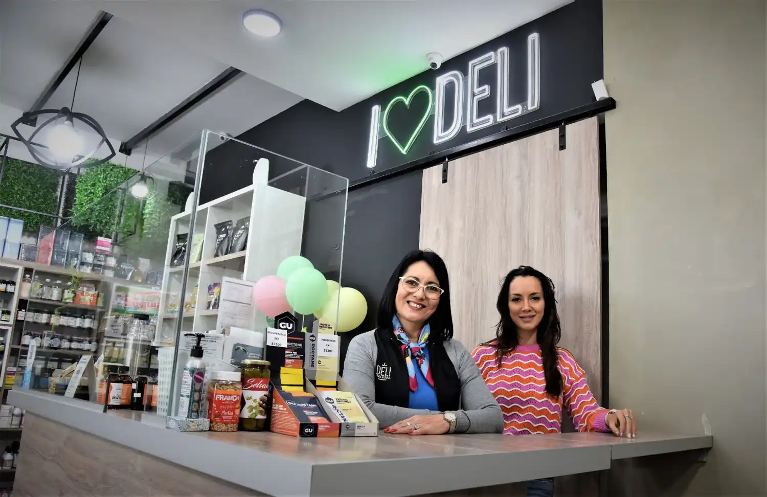 Virginia y su mamá te esperan en Deli para brindarte el mejor asesoramiento en alimentación saludable.