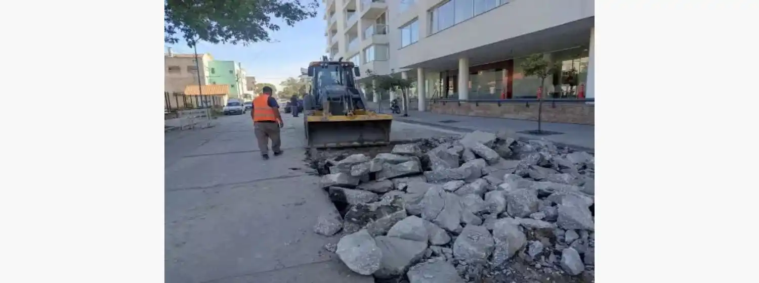 El Municipio realizó tareas de bacheo y reconstrucción de pavimentos en el Puerto