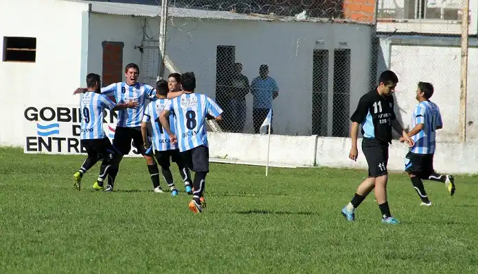 Divisional A: Juventud pasó por encima a Defensores del Oeste