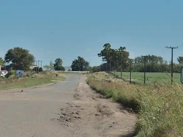 Volvieron a reclamar la reparación integral y repavimentación del acceso a Azucena