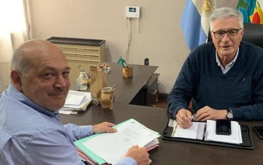 Daniel Arias (izquierda) junto a Dinapoli