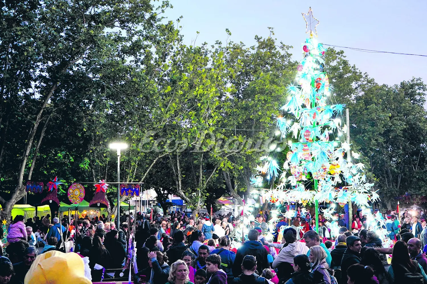 Participaron agrupaciones folclóricas, hubo una feria y también espectáculos