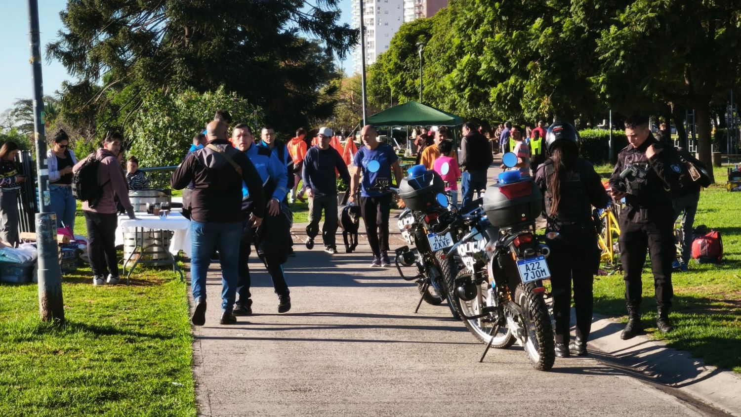 Desalojaron puestos de venta en la costanera central: "Hubo algunas situaciones que se fueron desvirtuando"