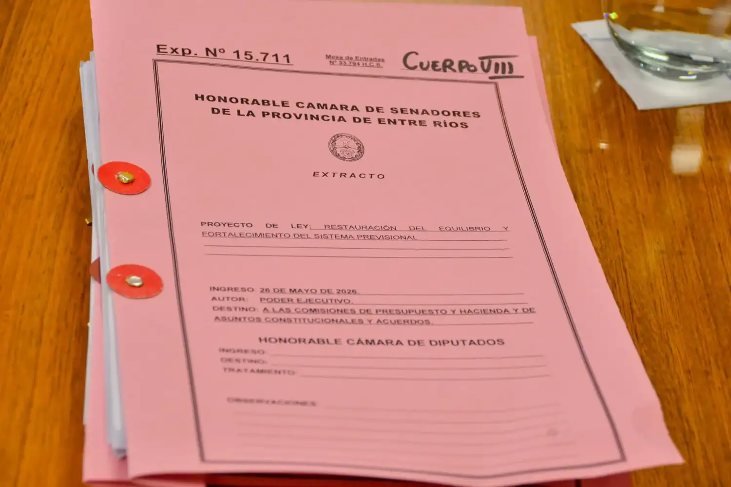 Reforma previsional: el voto de dos senadoras peronistas profundizó la interna del PJ y el oficialismo defendió la ley