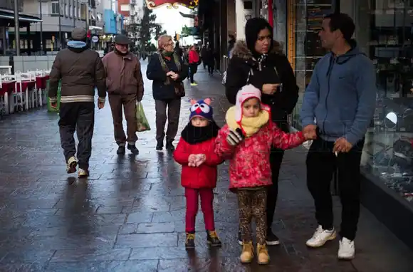 Con una leve esperanza de nevadas por la mañana, el sábado depara frío y chaparrones