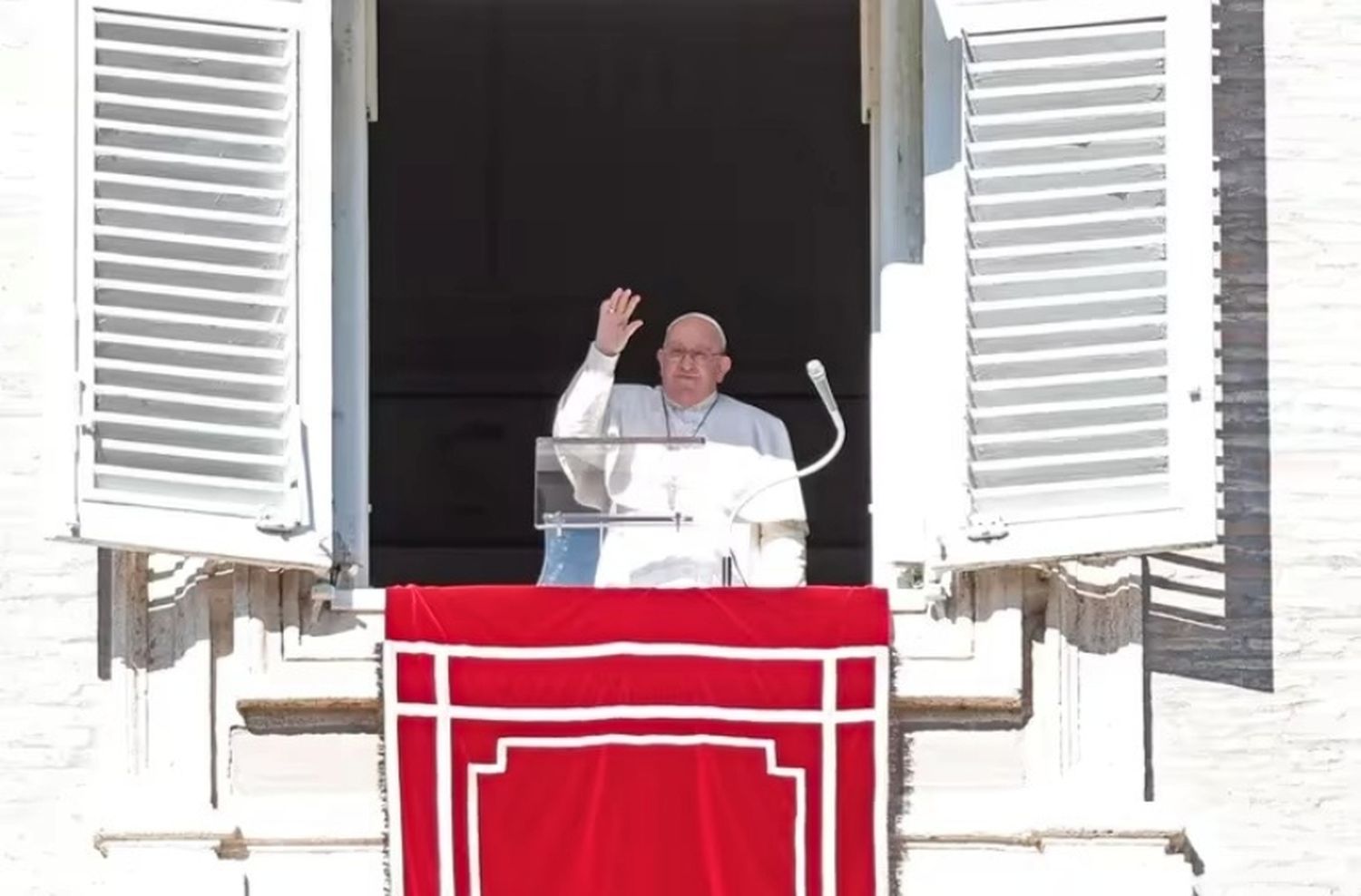 El papa Francisco pidió oraciones por los muertos y heridos de los incendios en Chile