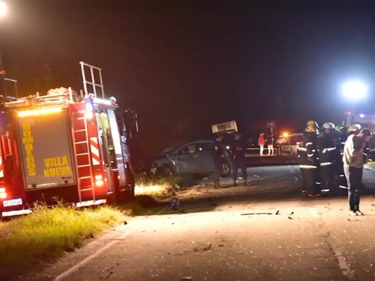 Cinco personas murieron en un accidente entre Villa María 