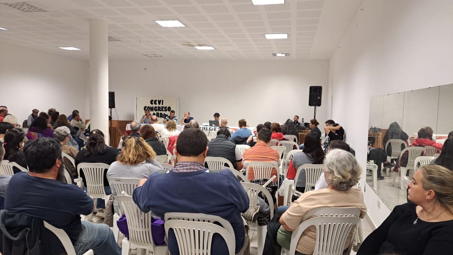El Congreso de Agmer rechazó el aumento de aportes a activos y pidió la reapertura de la paritaria