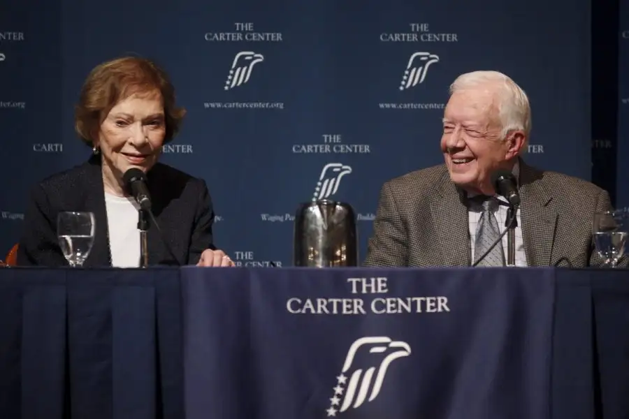 Carter y su esposa Rosalynn, con quien se casó en 1946, tienen cuatro hijos.