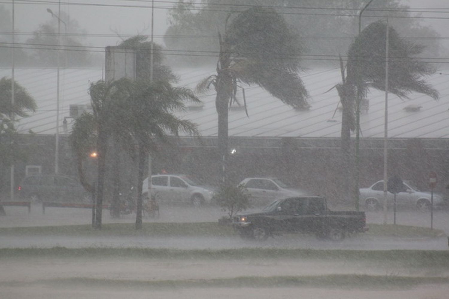 Se largó con todo en Gualeguaychú: hasta cuándo persiste el alerta por tormentas fuertes