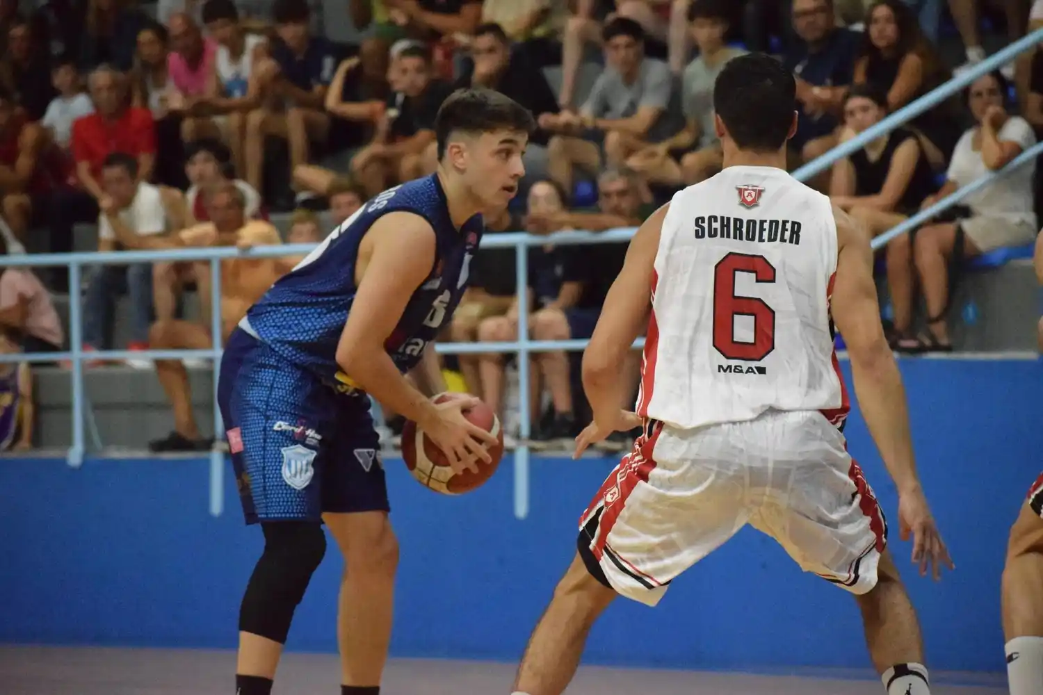 Unión debutó con un contundente triunfo