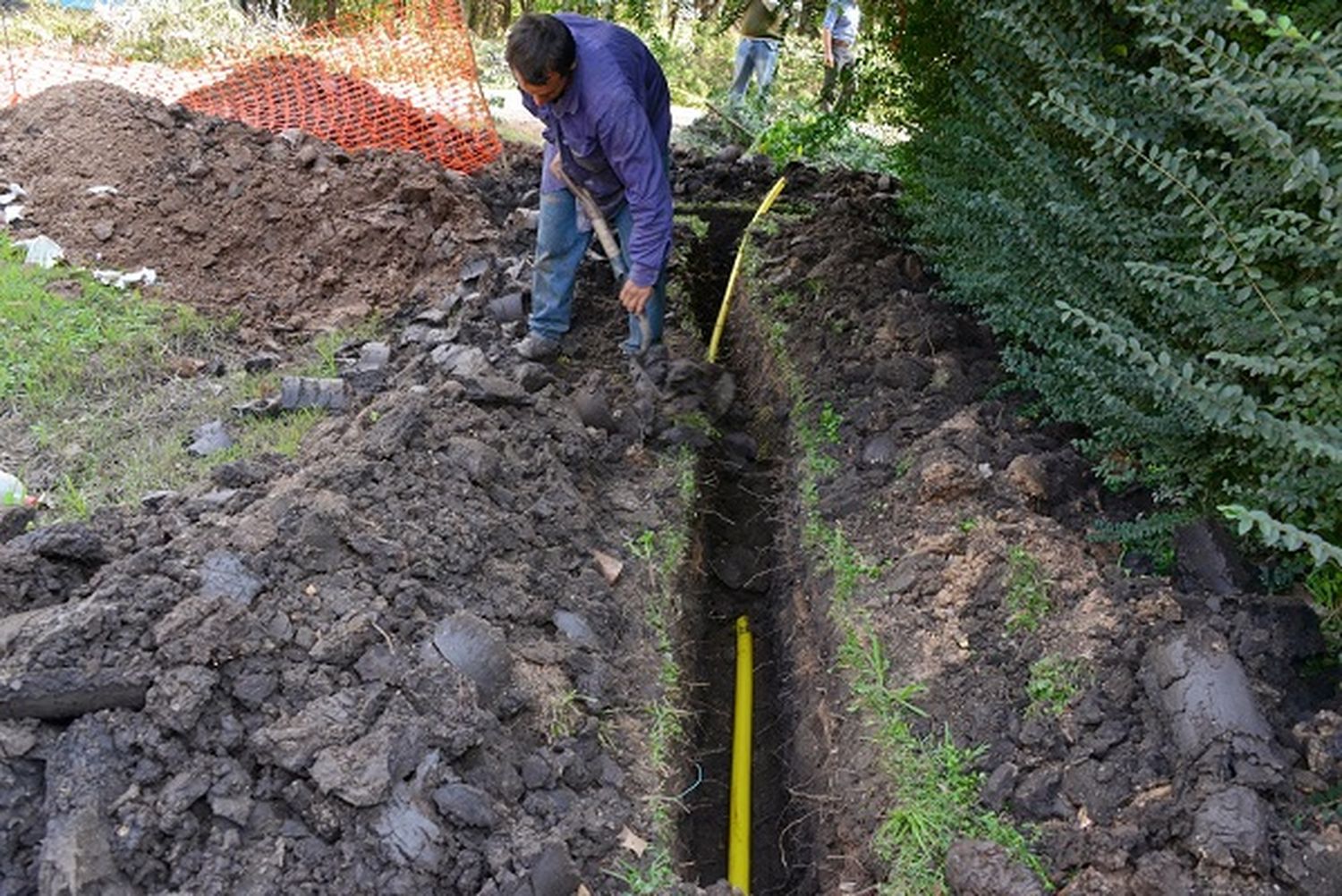 Avanzan los trámites para la instalación de gas natural en los barrios 140 y 338