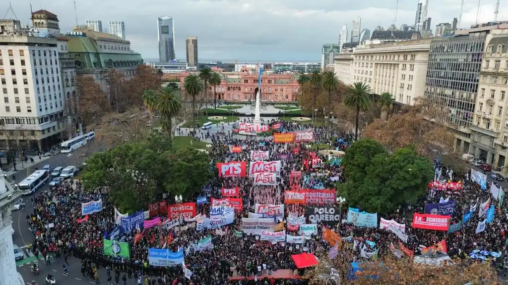 Protesta de este martes para pedir la liberación de los 16 detenidos.