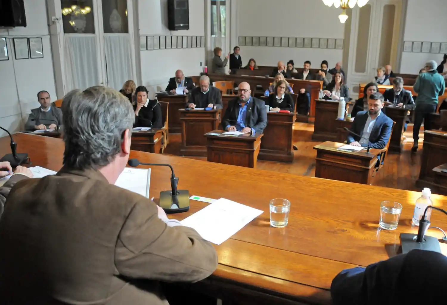 Varios municipios deciden eliminar o bajar tasas y el debate pretende instalarse en el Concejo local