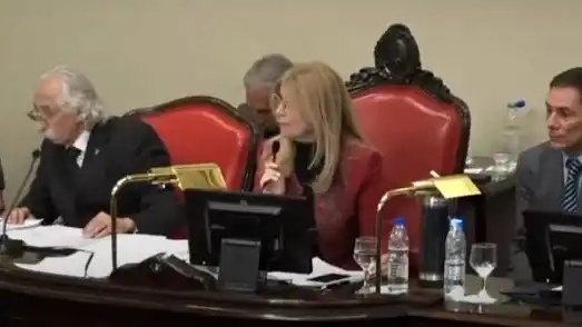 El momento en que se desempato la votación.