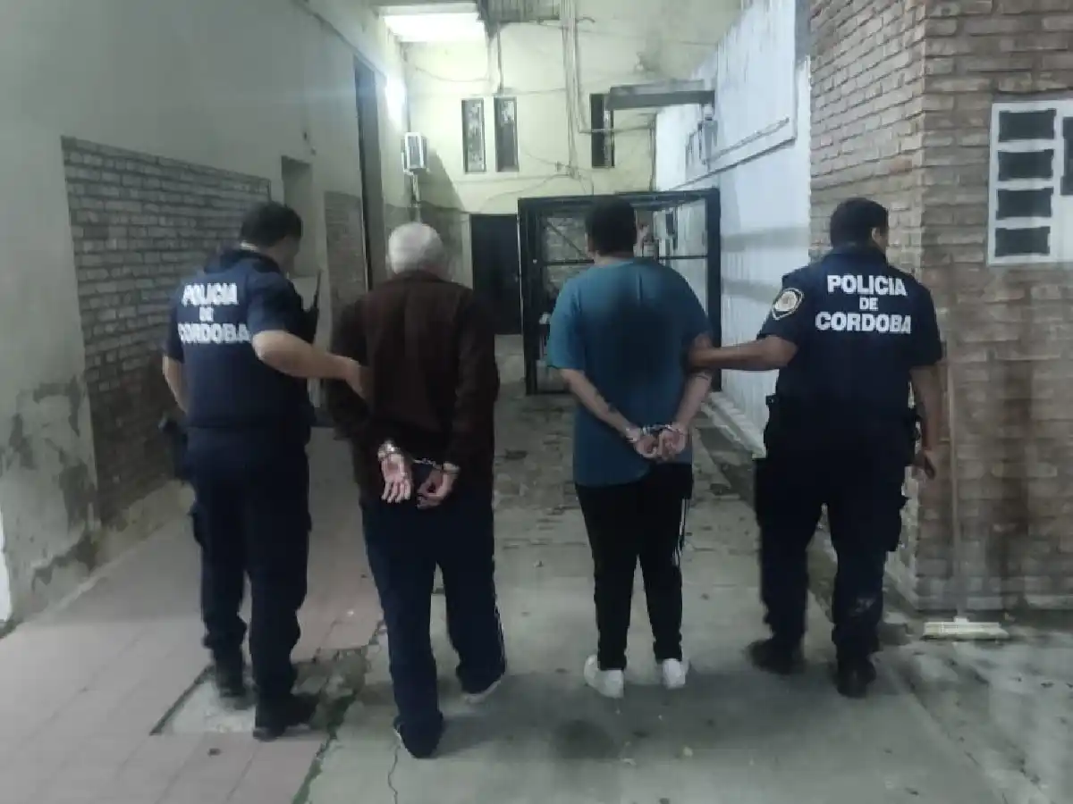 Discusión entre vecinos  termina con un herido: padre e hijo detenidos