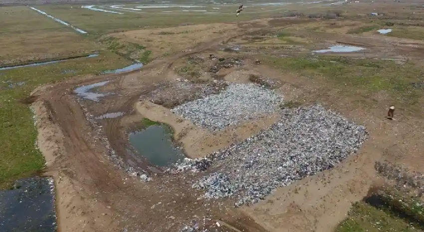 Lavalle intimó a La Costa para que cese en la utilización del basural a cielo abierto de Pavón