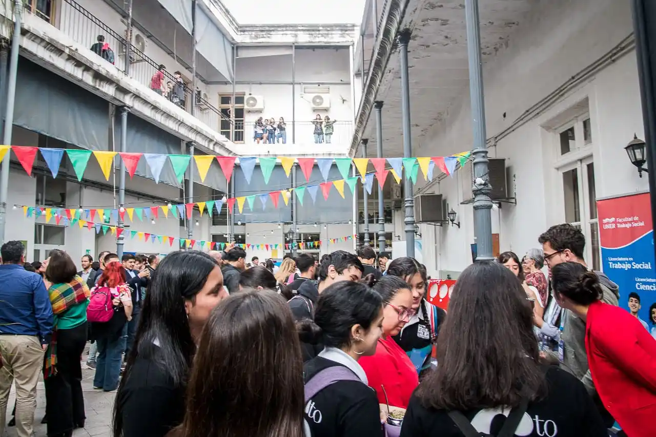 Marca Paraná acompañó la Feria Itinerante Viví la UNER