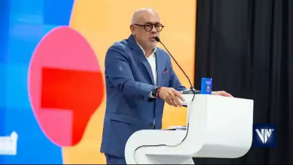 LAS REDES SOCIALES son el «verdadero peligro» de la Humanidad, considera Jorge Rodríguez