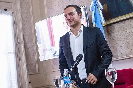 Sebastián Abella habló solo 30 segundos al abrir las sesiones del Concejo Deliberante de Campana