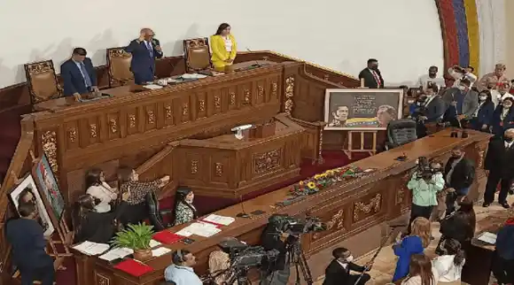 ¡Y EL RESTO PELANDO! No van a creer cuánto le están pagando a los diputados de la AN por concepto de aguinaldos