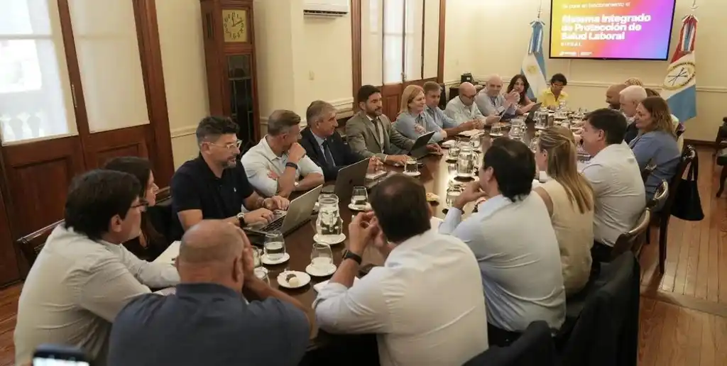 La crisis económica, eje de la reunión de gabinete de este lunes en Rosario
