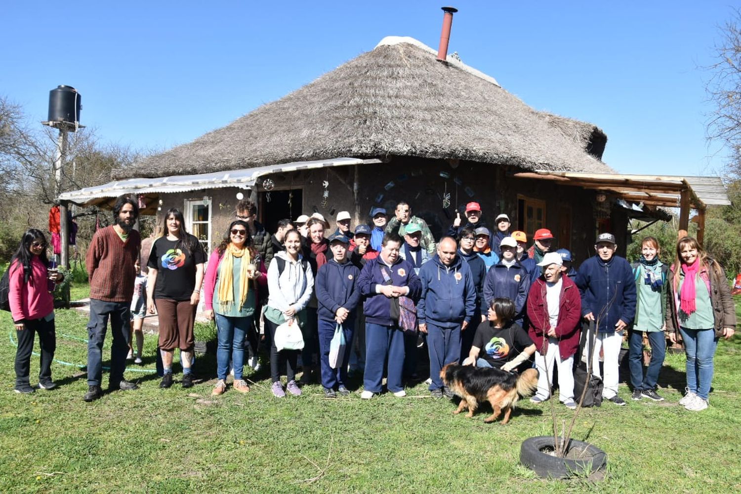 Alumnos del Taller Emanuel visitaron el barrio Ecológico de Pueblo Belgrano