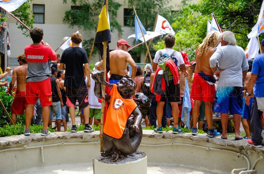 Guardavidas denuncian atrasos en pagos de sueldos de hasta 8 meses