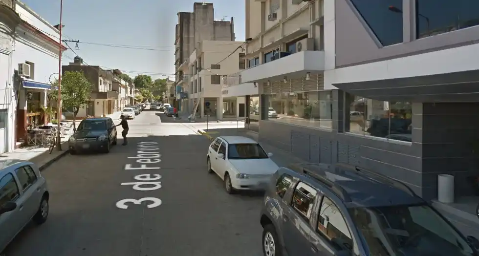 La agresión se produjo en calle 3 de Febrero, entre San Martín y Bolivar.