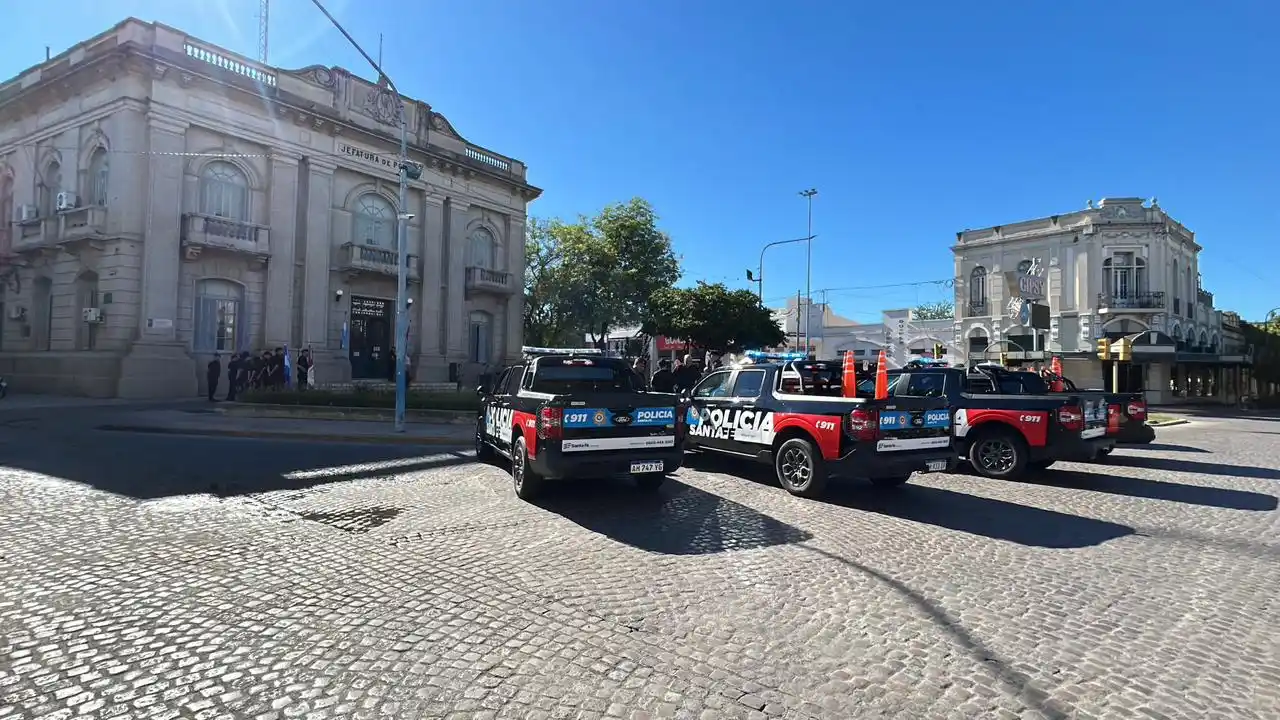 presentacion patrulleros policia santa fe rafaela UrV unidad regional V jefatura movil policial día - 1