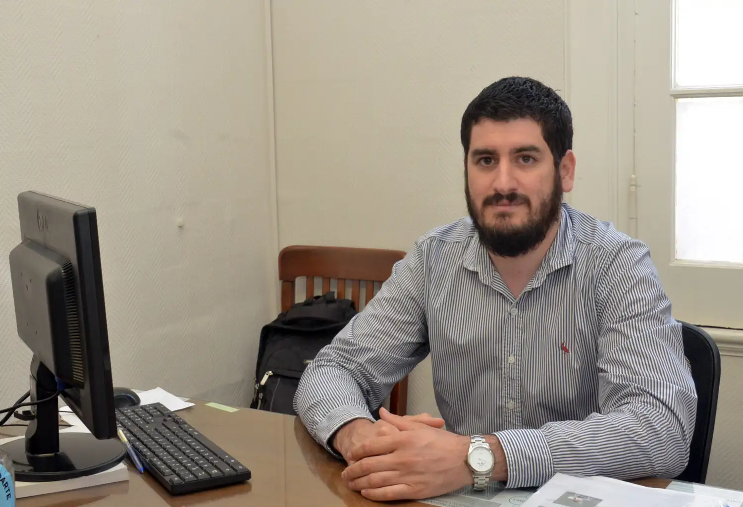 Emiliano Salazar es abogado y titular de la OMAI.