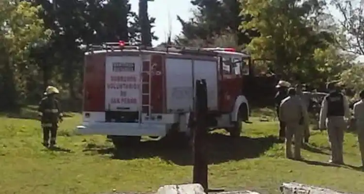 Incendio de pastizales en Vuelta de Obligado