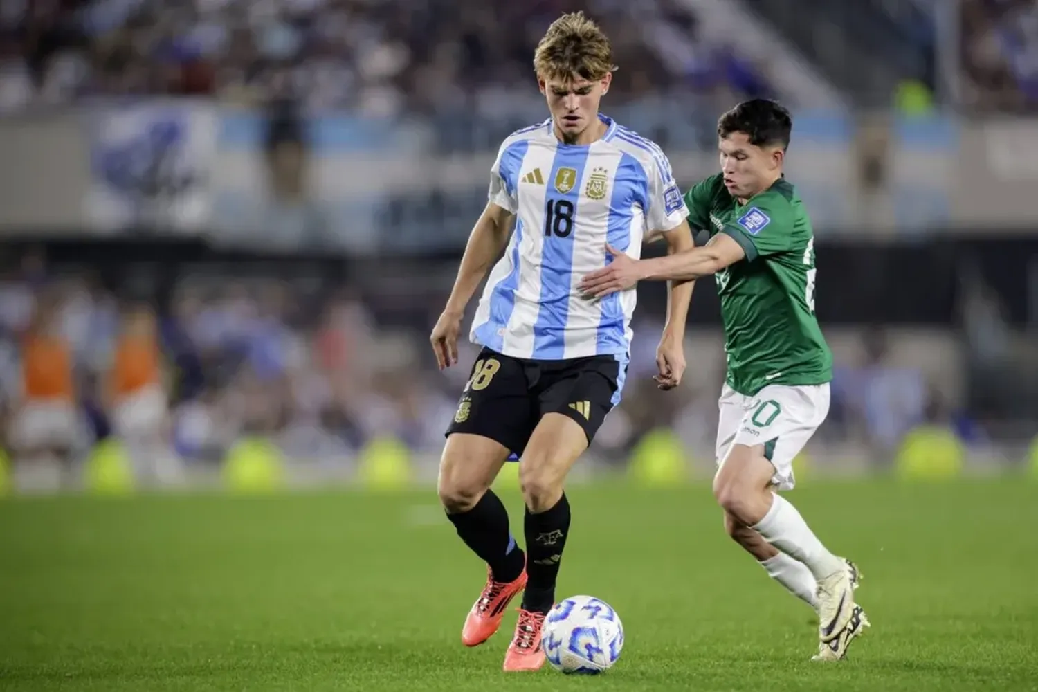 Nico Paz tiene chances de ser titular frente a Chile.