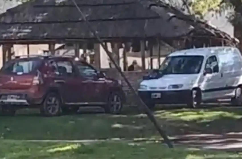 En plena cuarentena usaron el quincho de un hospital para comer un asado