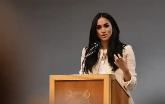 Meghan Markle sugiere que el palacio real dice falsedades sobre ella