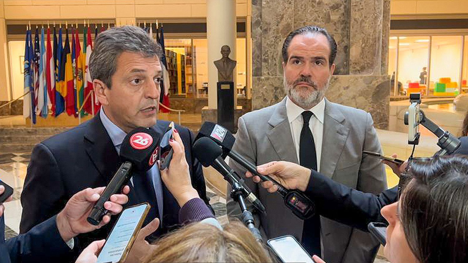 Massa logró destrabar créditos del BID por 3.100 millones de dólares