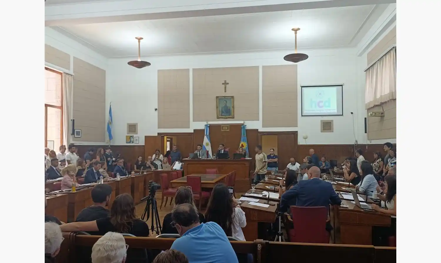 El Concejo aprobó subas en tasas municipales y cambios en el cobro del alumbrado