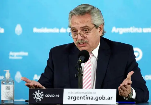 El presidente comete tres errores de economía básica