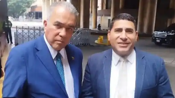 «Sorpresivos» apoyos recibe de la noche a la mañana candidatura «adeca» de Luis Eduardo Martínez