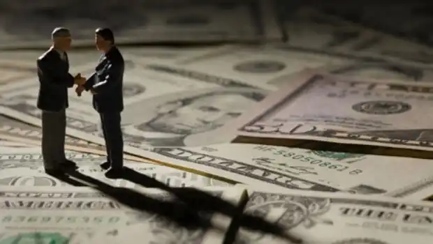 Dolarización preelectoral: el blue llegó a superar los $ 15 y el BCRA vendió u$s 150 millones