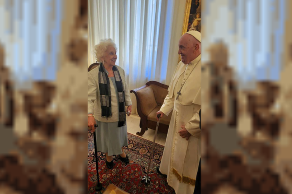 El papa Francisco recibió a Estela de Carlotto en el Vaticano