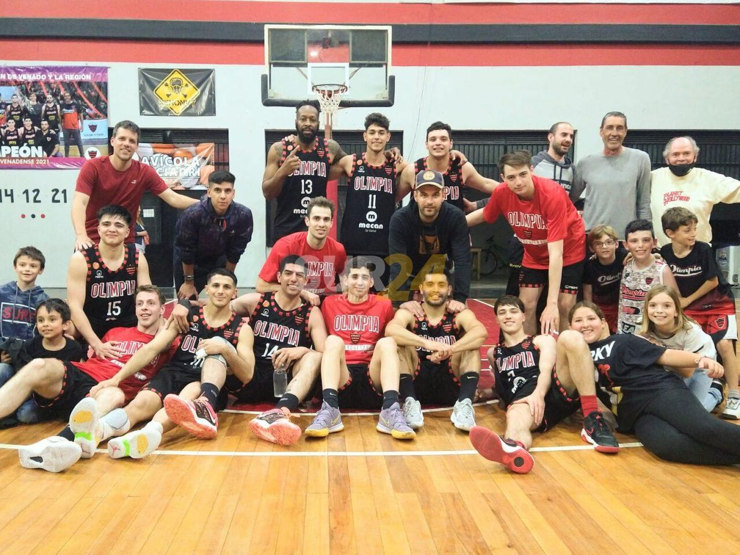 Olimpia se quedó con el clásico y el invicto de Centenario