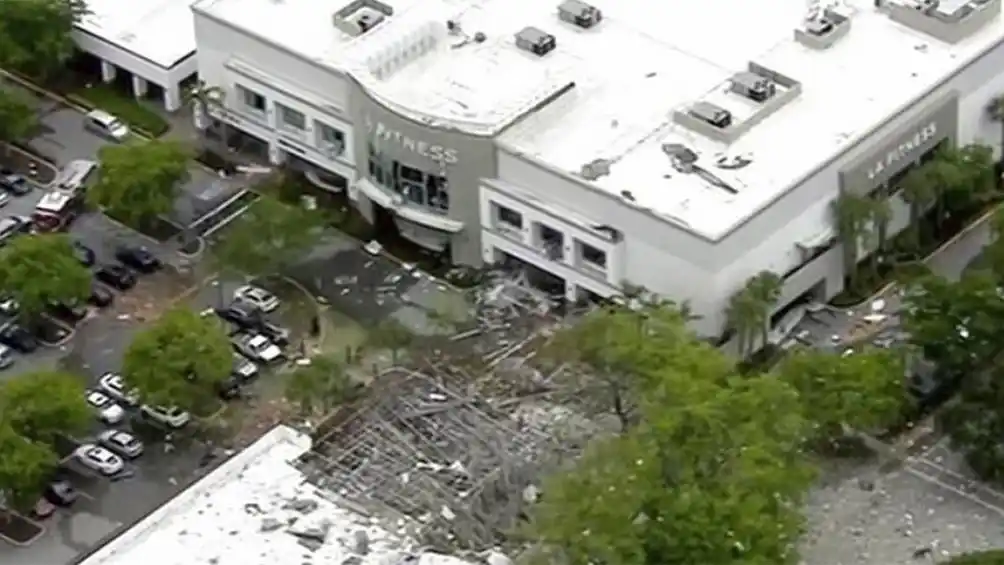 Al menos 15 heridos por una explosión en un centro comercial de Florida