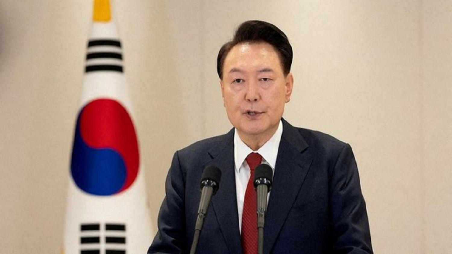 Tribunal surcoreano emite  orden de arresto contra el presidente suspendido