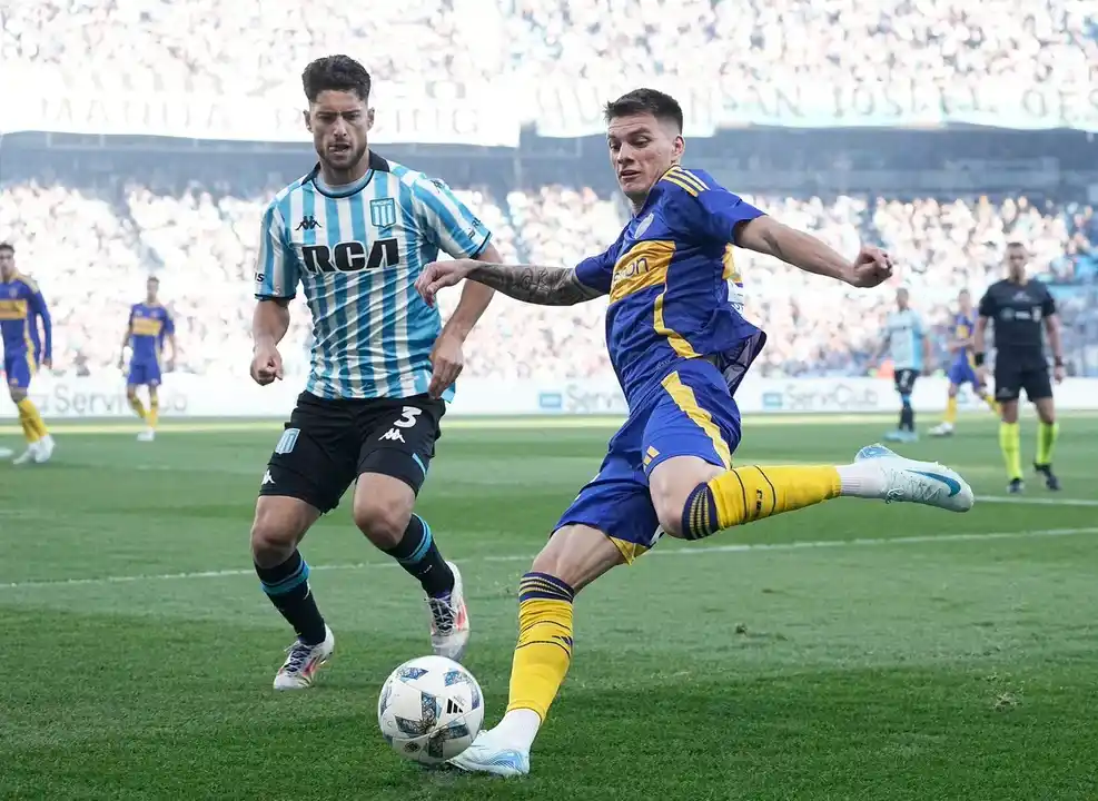 Racing venció 2-1 a Boca Juniors y se metió en la pelea por el título de la Liga Profesional