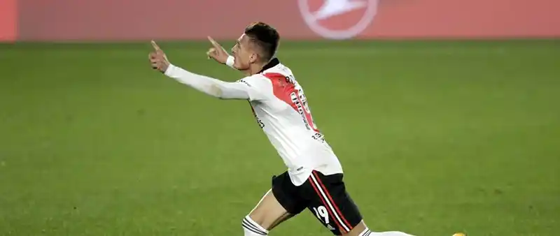 River apenas rescató un empate con Huracán
