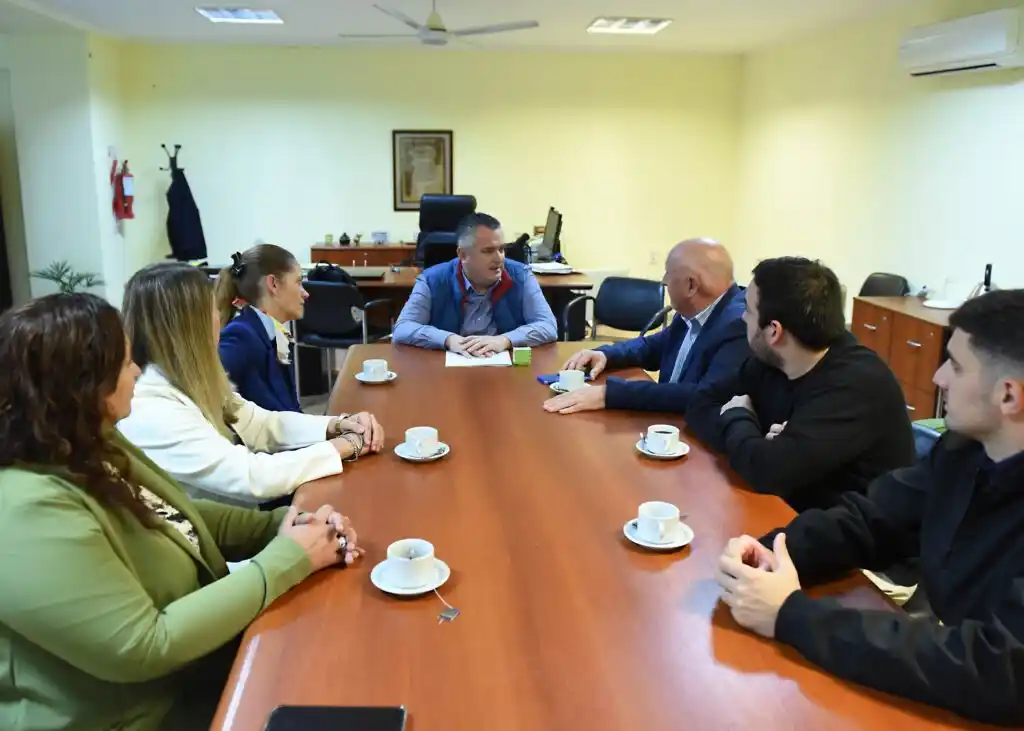 Crespo impulsa el fortalecimiento emprendedor con un ciclo de capacitaciones junto a la Facultad de Ciencias Económicas