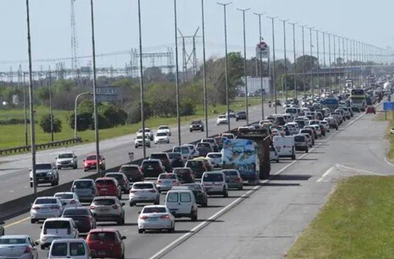 Vacaciones de invierno: restringen el tránsito de camiones en rutas bonaerenses